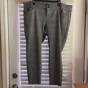 Plaid dress pants Torrid size 2 (👀 for Blazer)